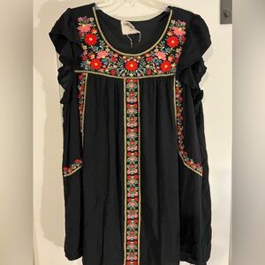 Embroidered woman’s tunic- Savanna Jane